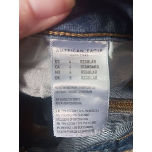 Heavily distressed America eagle outfitters Size 4 denim Jegging 27 inch inseam - Picture 3 of 5